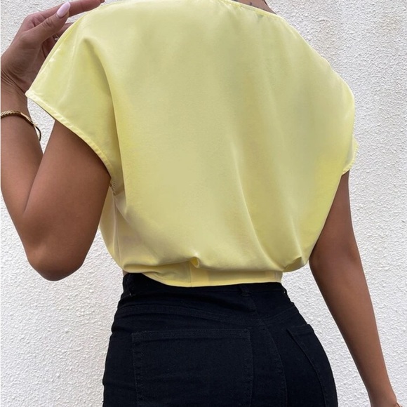 Yellow/2 - Picture 2 of 2